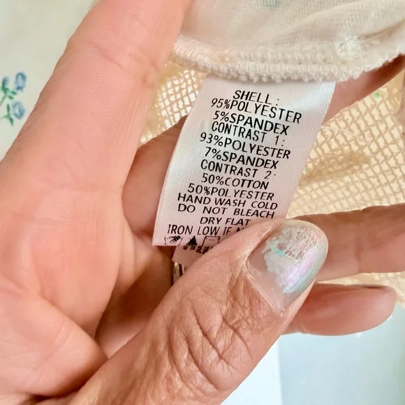 Fantastic Fawn Cream Floral Patchwork Blouse with Blue Accent - Picture 4 of 6